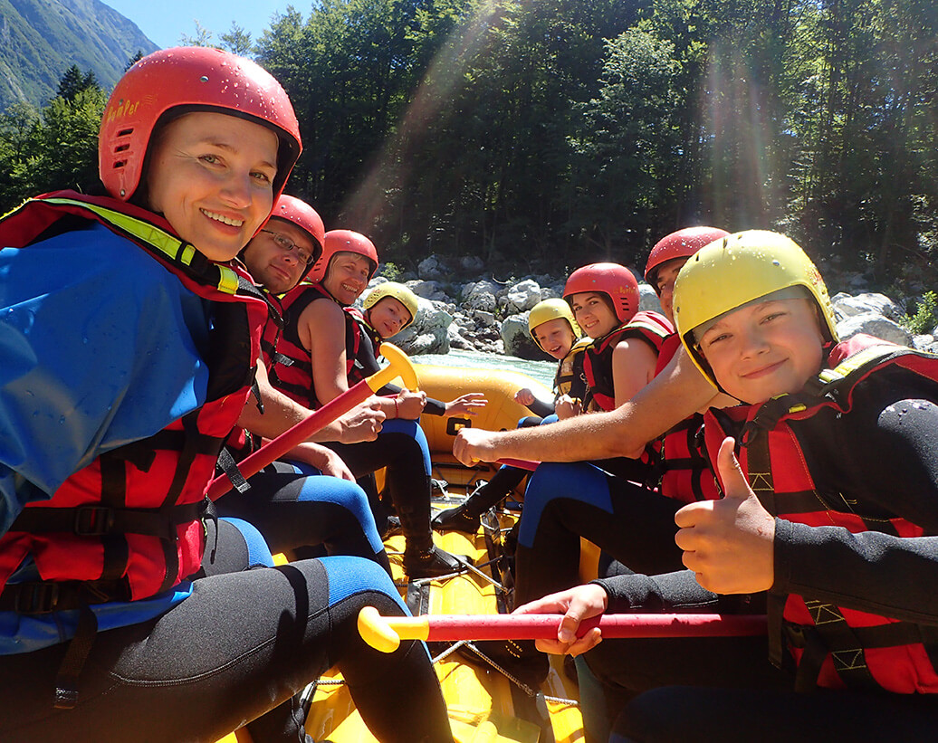 Family rafting Bovec | Discover the pristine rapids of Soča river with your kids